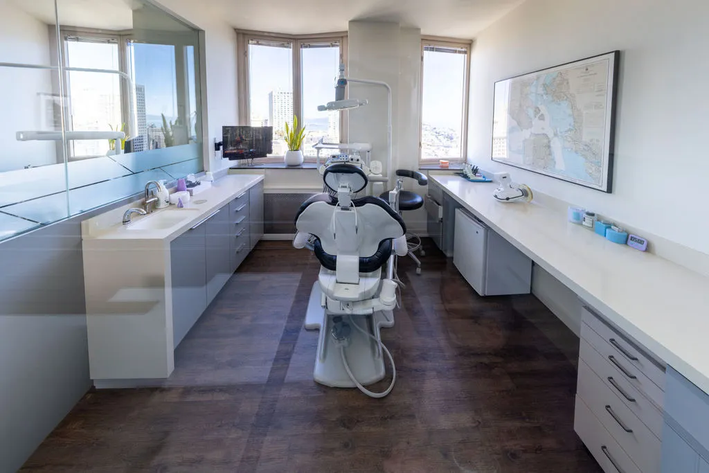 A light-filled treatment operatory